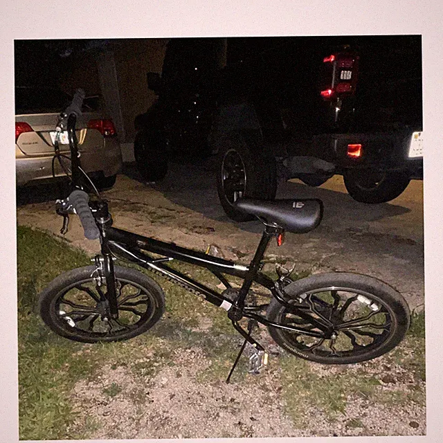 Mongoose Rebel 20 in BMX Bike Black 1-Speed V-Brake w/ Rear Light & Kickstand